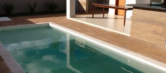 House on the dam with gourmet area and pool in Riviera de Santa Cristina II