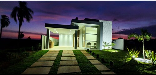 House on the dam with gourmet area and pool in Riviera de Santa Cristina II