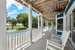 Property grounds - Heaven On Seven: Private Pool, Spa, Putting Green (Corolla)