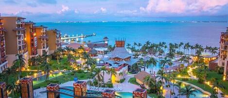 Indoor pool, outdoor pool