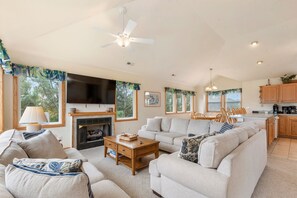 TV, fireplace, DVD player, streaming services