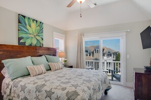 5 bedrooms, iron/ironing board, WiFi, bed sheets