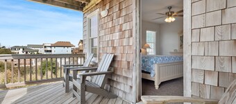 Summer Rental: Semi-oceanfront, Pool, Rec Room