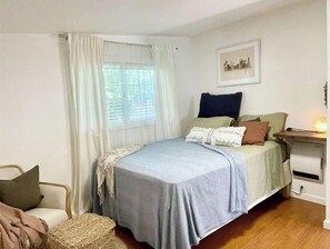 1 habitación, escritorio y wifi