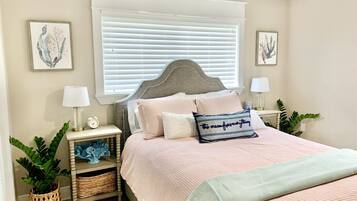 2 bedrooms, iron/ironing board, WiFi (free), bed sheets