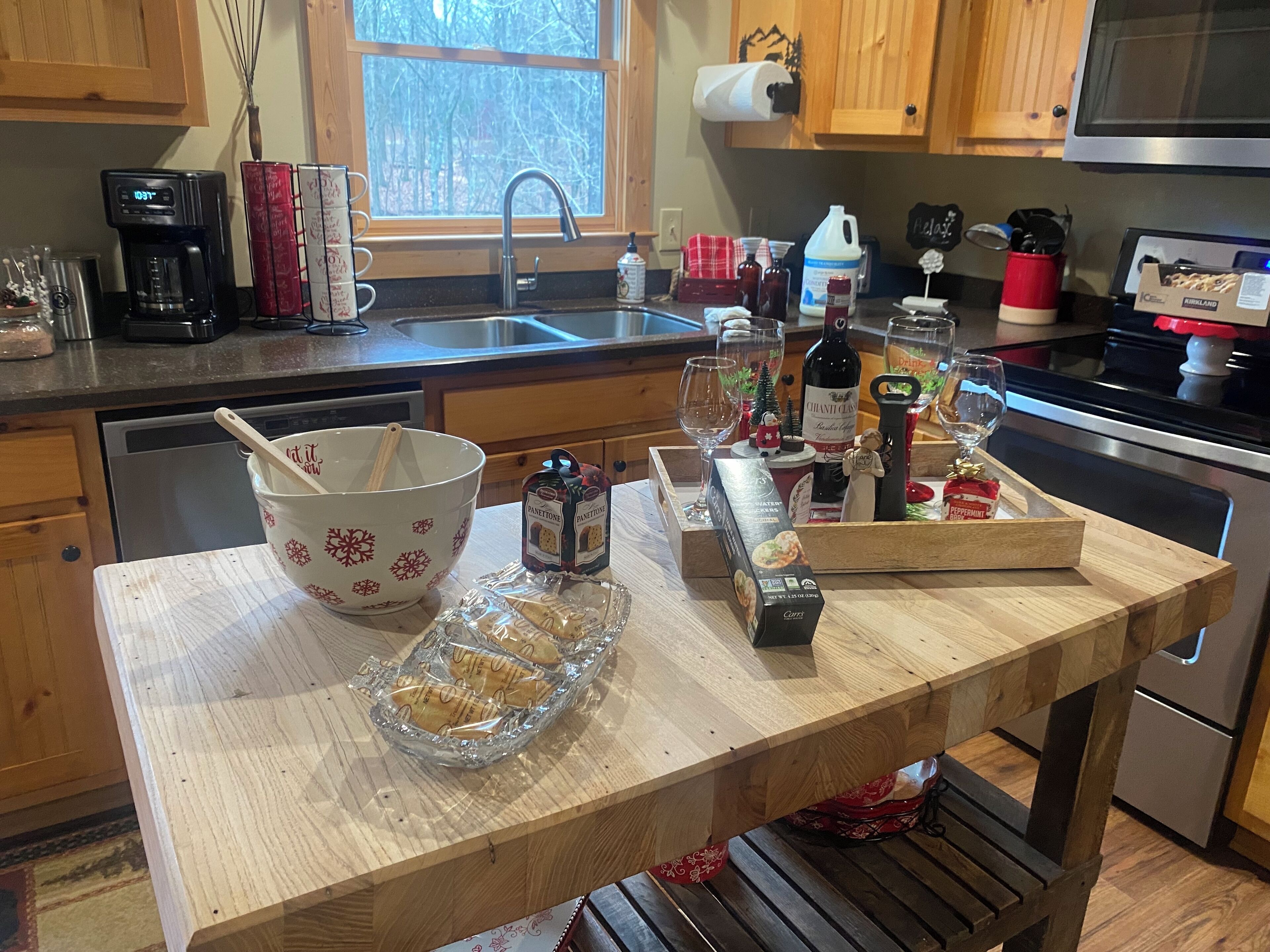 冰箱、微波炉、烤箱、炉灶