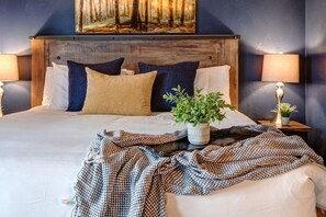 4 Schlafzimmer, Schreibtisch, Bügeleisen/Bügelbrett, WLAN