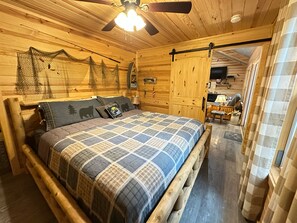 3 bedrooms, iron/ironing board, bed sheets