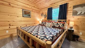 3 dormitorios, tabla de planchar con plancha, cuna de viaje