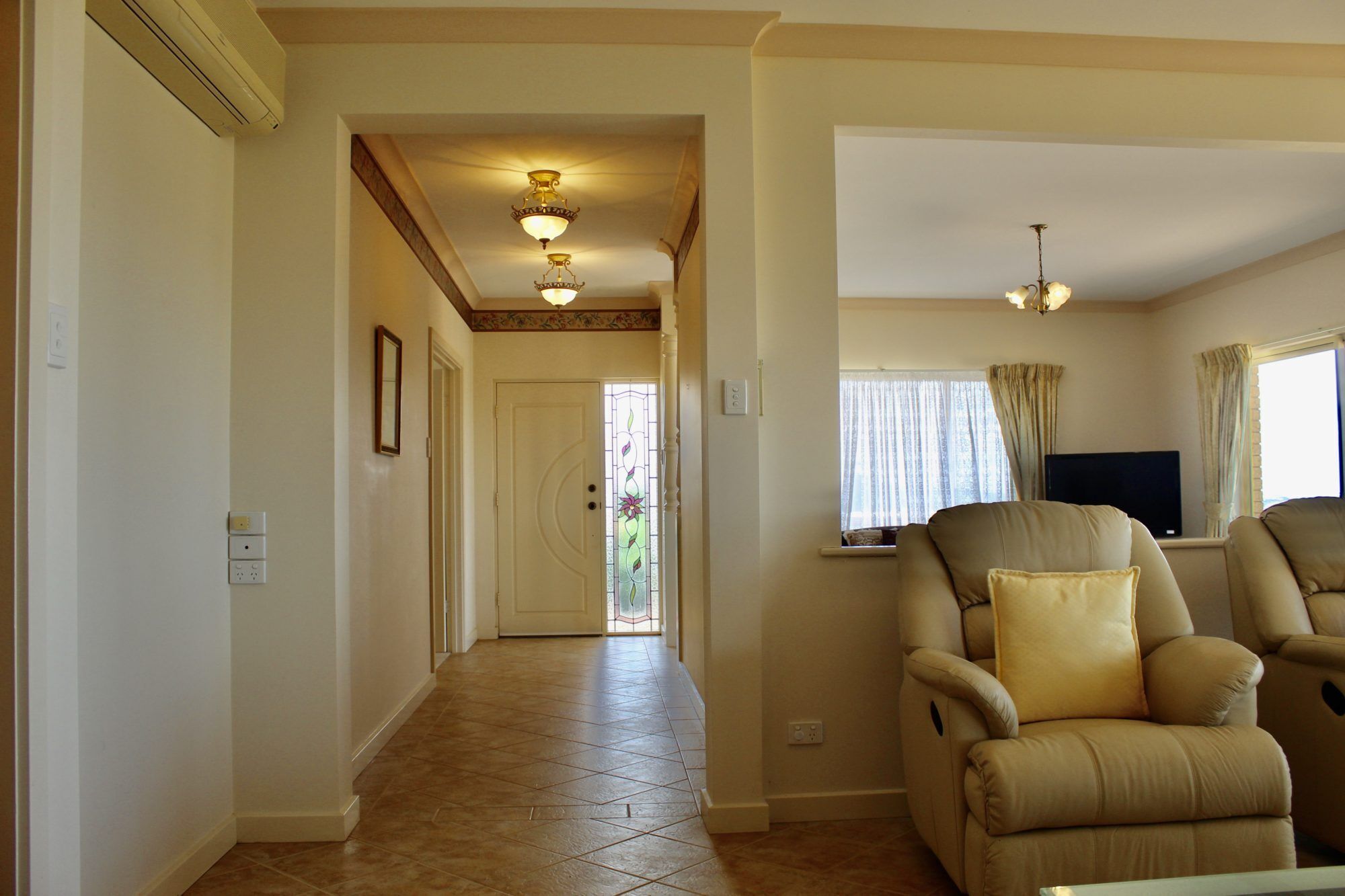 Villa Marie: 3 Bedrooms Family Friendly | Walk to the Beach + Sea View | Pets Welcome (Outdoors) | BBQ Patio | — image 8