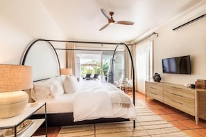 3 bedrooms, in-room safe, iron/ironing board, free WiFi