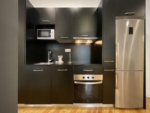 Frigorifero, microonde, forno, macchina per tè/caffè