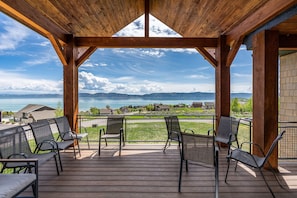 Terrace/patio - **Free Night** (Winter/Spring Stays) (Stay 3 get 4th free) Huge Lodge Sleeps 50! (Garden City)