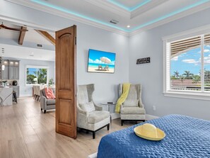 5 bedrooms, desk, iron/ironing board, WiFi - Elev • 5BR/8BA • Game Room • 75’ Deep Canal Dock • Ice Maker • Kayaks • Bikes (Key Colony Beach)