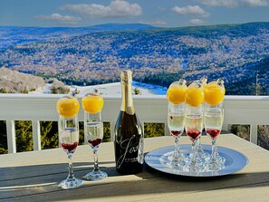 Outdoor dining - ML 248: The Catbird Seat | Prime Slopes, Mountain Views, & Fireside Comfort (Snowshoe)