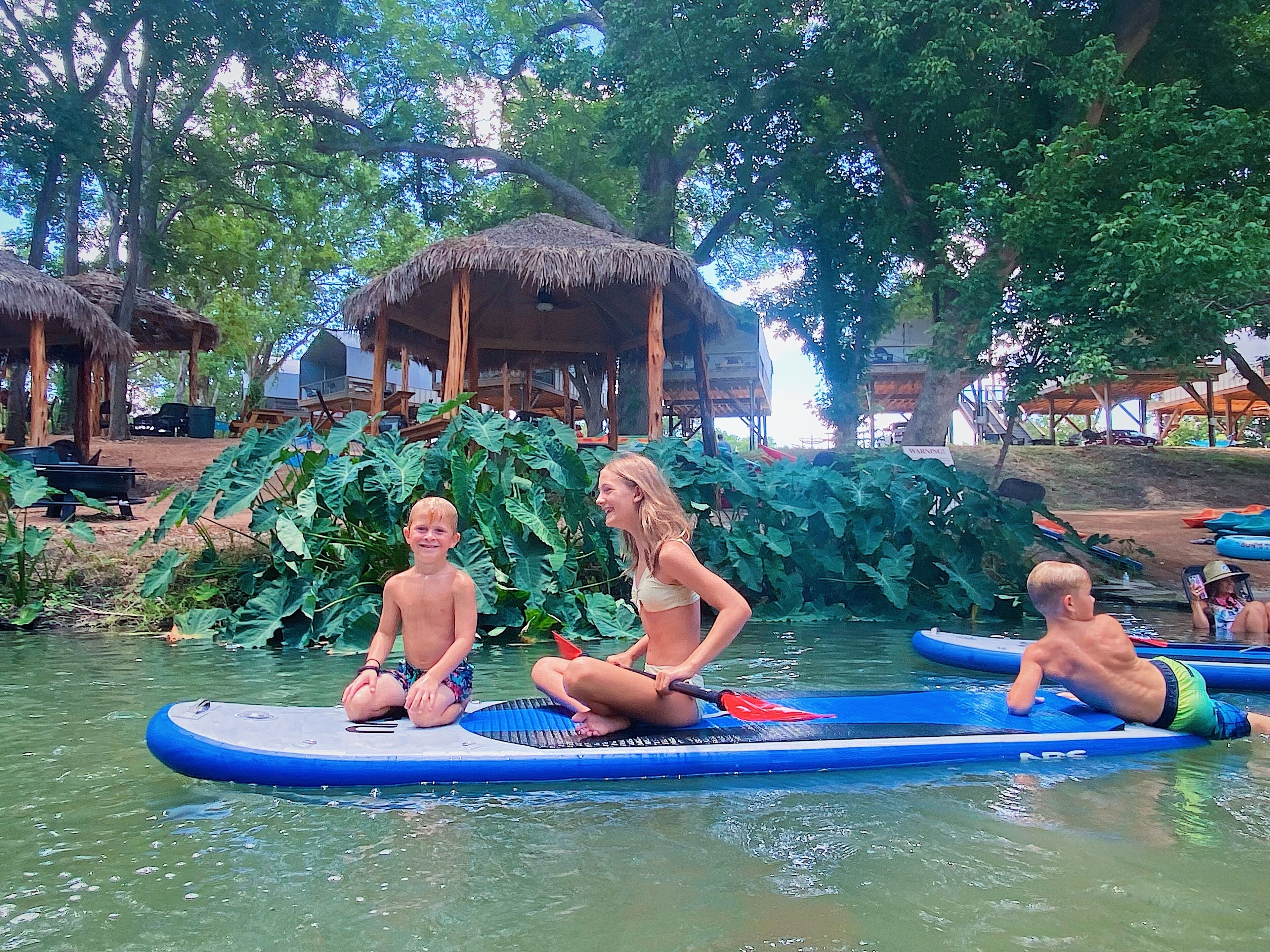 Waterfront Cabin with Kayaking, Paddle boarding, Pool, Hot Tub & more! - RC2