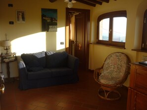Living area - Country house with swimming pool and magnificent view and outdoor space (Lucca)