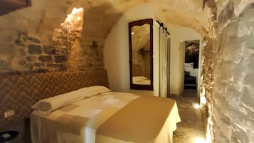 1 camera, una scrivania, ferro/asse da stiro, Wi-Fi gratuito