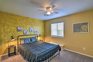 Room - NEW! Gorgeous Mediterranean-style home with relaxing lakeview! (San leon)
