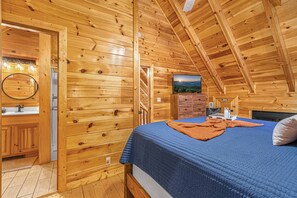 4 bedrooms, iron/ironing board, travel cot, free WiFi