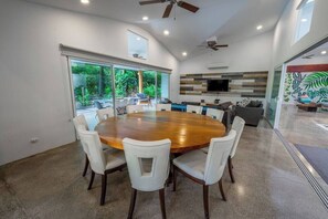 Dining - Spacious 5BR Villa w/ Saltwater Pool, Yoga Deck & 4-Min Walk to Garza Beach (Nicoya)