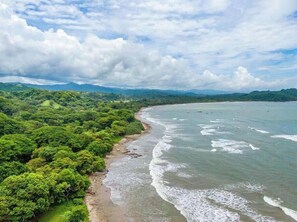 Beach - Spacious 5BR Villa w/ Saltwater Pool, Yoga Deck & 4-Min Walk to Garza Beach (Nicoya)
