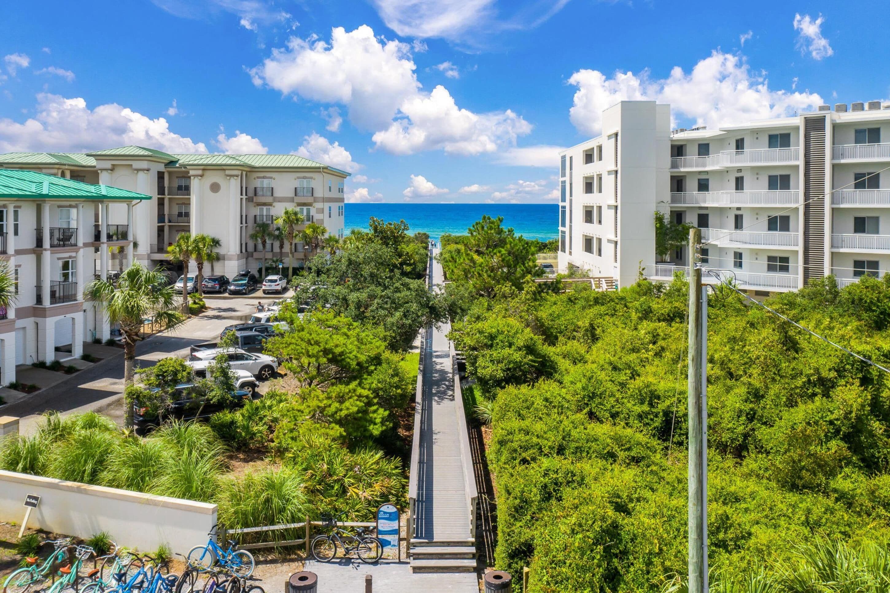 ビーチの近く、白砂