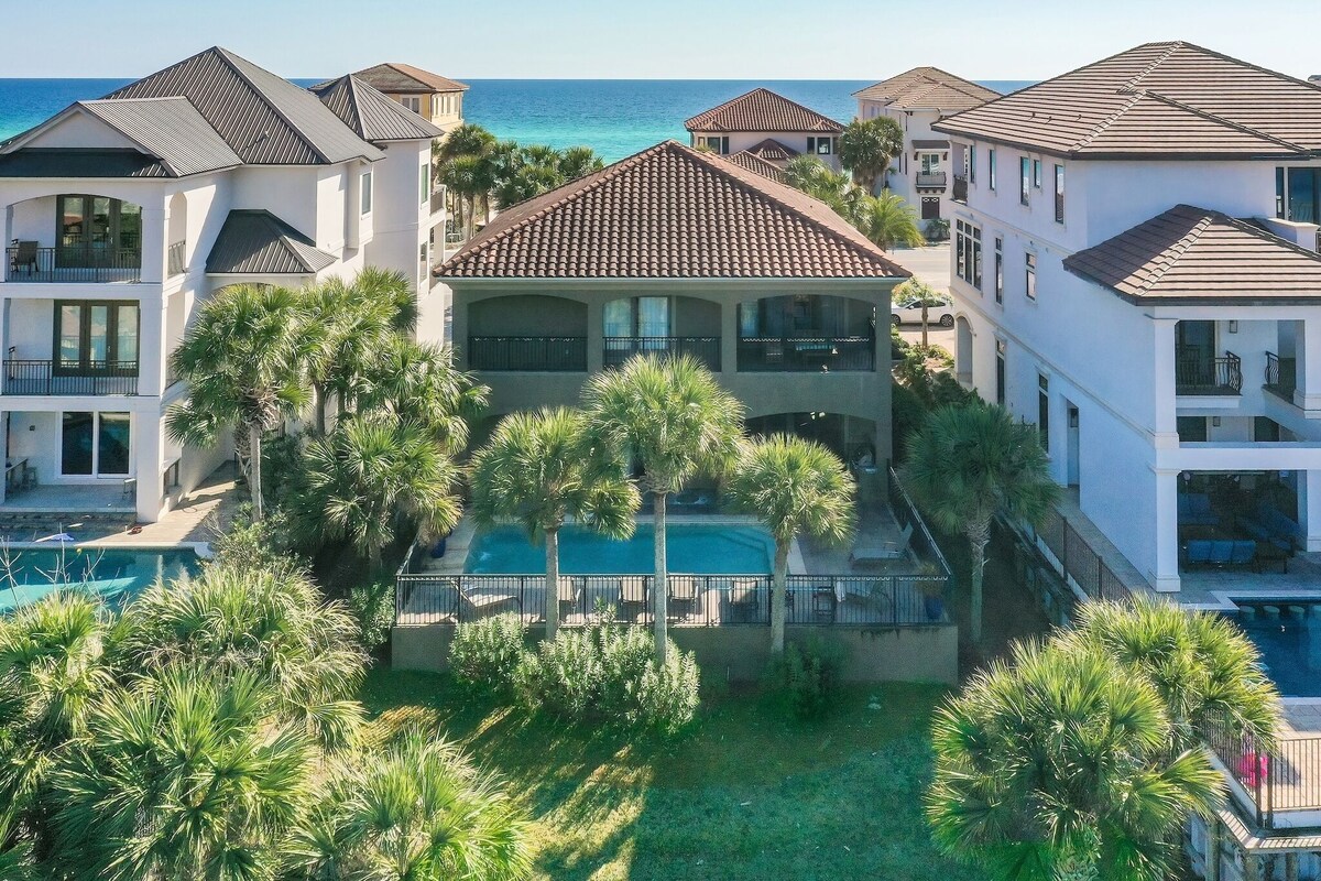 Biggest Yard in Area, Spa, Movie Theater & Game Room, On Lake&Across Gulf, 7 Bed