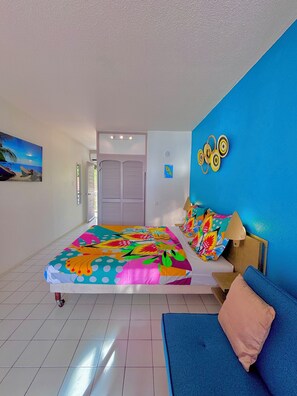 1 chambre, bureau, fer et planche à repasser, Wi-Fi gratuit