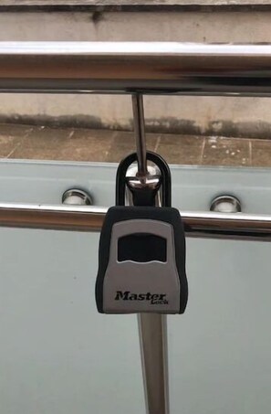 1 bedroom - 3-Bedroom Apartment close to the beach with parking (Cabo San Lucas)