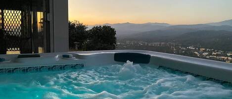 Bain à remous extérieur