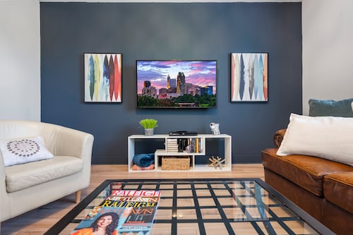 "Cloud Nine" 3BR slps 6 comfortably with 5 beds