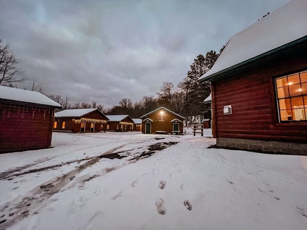 Sleeps 50 Charming Cozy Northwoods Village Ski Cabin Unique