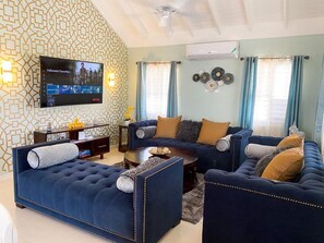 Smart TV - Lux Richmond Retreat (St Ann)