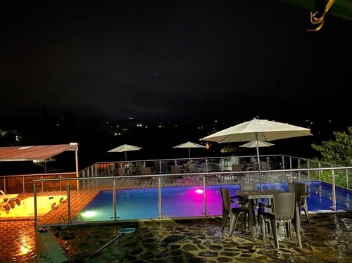 Beautiful Finca La Cristalina with Pool and Jacuzzi