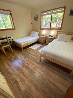 3 bedrooms, iron/ironing board, WiFi, bed sheets - Enchanting View, Sequoia/Kings Canyon PKs Getaway (Miramonte)