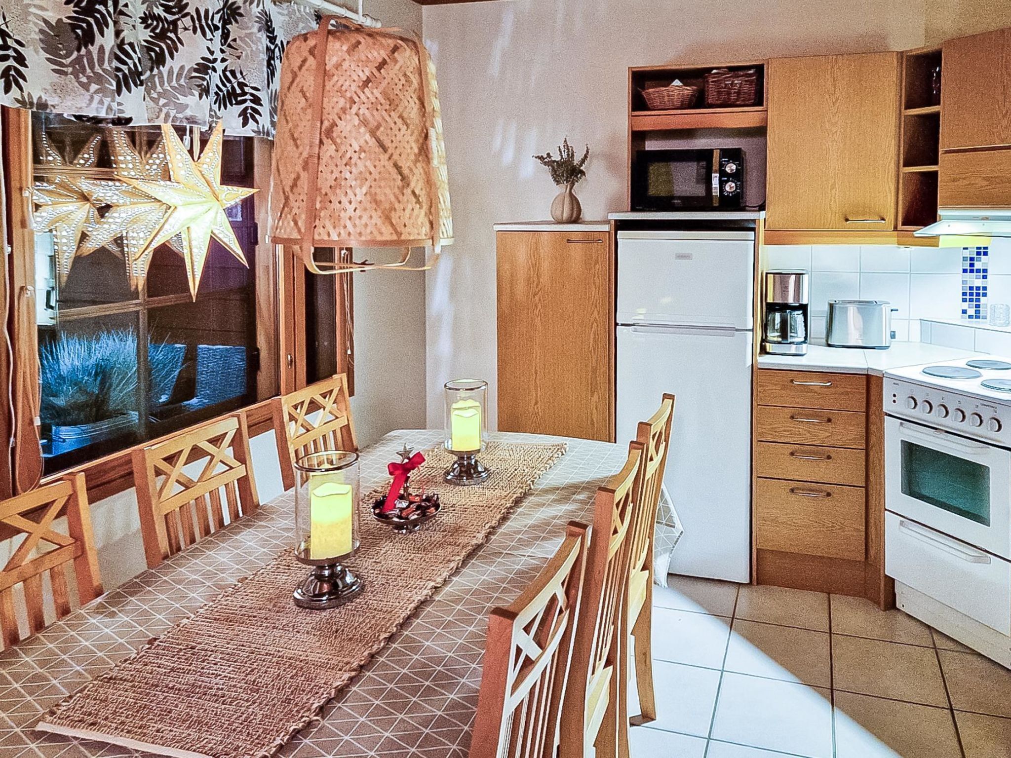 Jääkaappi, mikroaaltouuni, astianpesukone, tehosekoitin