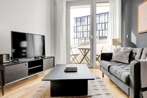 Fernseher, Stereoanlage