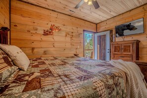 4 bedrooms, iron/ironing board, travel cot, free WiFi