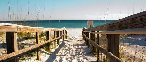 Una playa cerca, traslado desde/hacia la playa gratis
