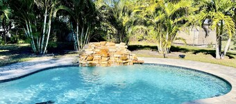 Stuart Splash Pool Home; near Downtown Stuart & Hutchinson Island Beaches 🏖