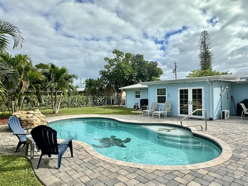 Stuart Splash Pool Home; near Downtown Stuart & Hutchinson Island Beaches 🏖
