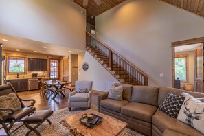 TV, fireplace - Fawn Ridge at Eagles Nest - New home with hot tub! (Banner Elk)