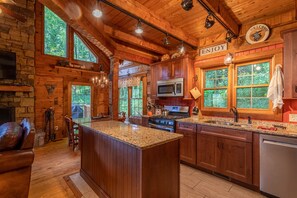 Fridge, microwave, stovetop, dishwasher - Moose Preserve: Cabin near Valle Crucis with hot tub, pool table, & firepit! (Sugar Grove)