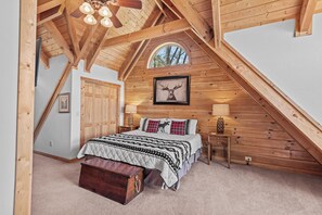5 bedrooms, iron/ironing board, free WiFi, bed sheets - Elk Ridge Lodge - Log Cabin with hot tub, big views, game room close to Ski (Banner Elk)