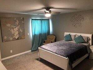 3 bedrooms, iron/ironing board, internet - Pool Villa House in North Phoenix (Phoenix)