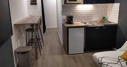 Cosy studio at the foot of the Flachet metro station