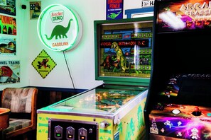 Arcade - La Junta Colorado Cabins (La Junta)