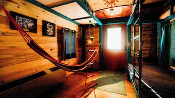 Cool Caboose | 2 soveværelser, individuelt design, individuel indretning, gratis Wi-Fi