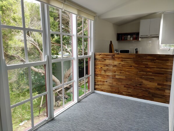 Interior - PHILLIP ISLAND Smiths Beach
2BR Fully Equip Apartment
Walk 1min Beach 5min Track (Smiths Beach)